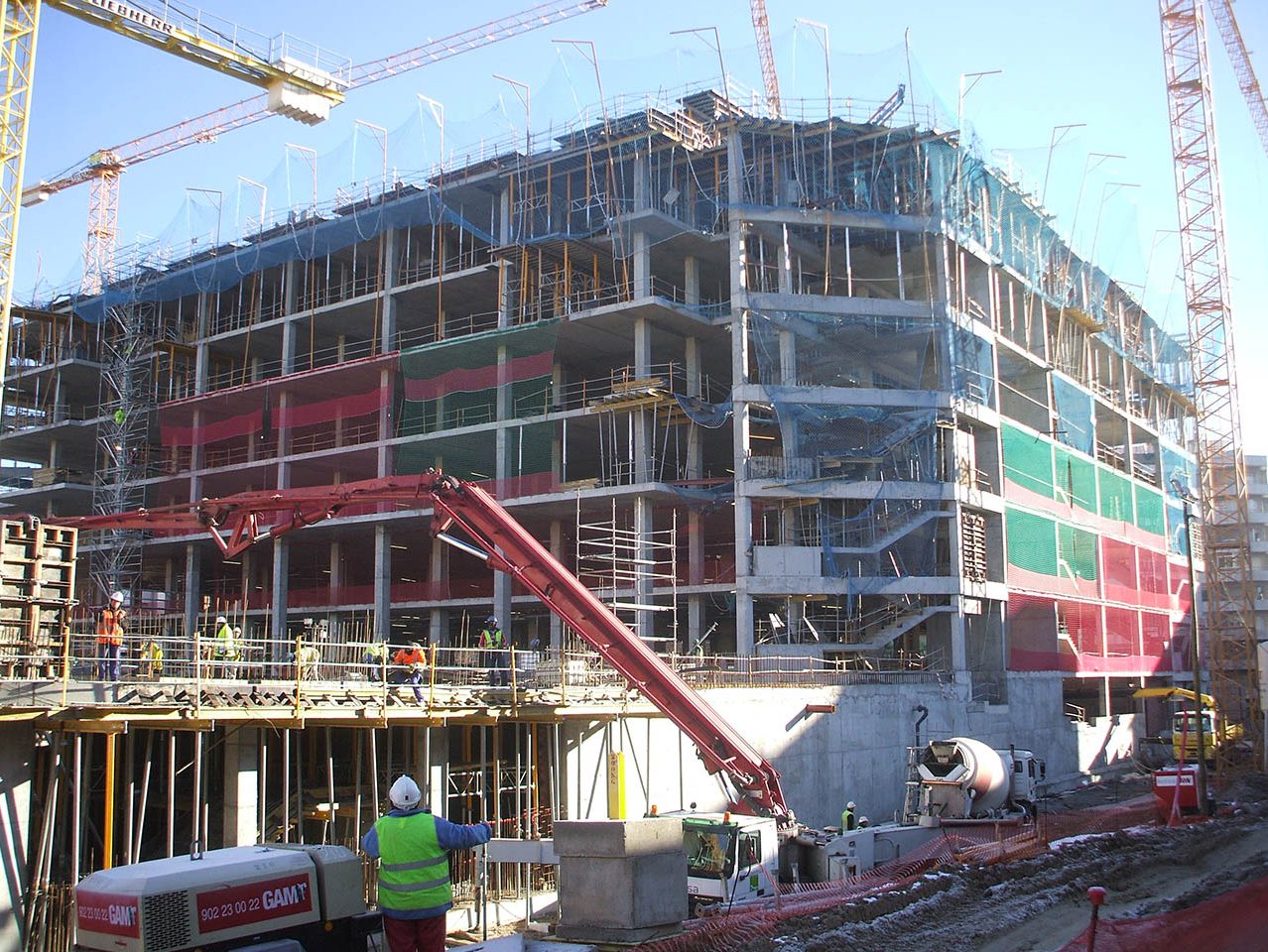Corte inglés en construccion